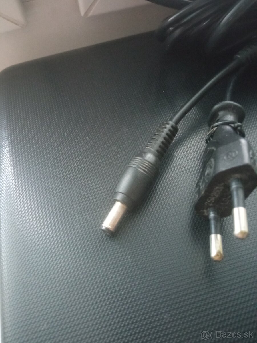 nabíjačka na notebok TOSHIBA SATELITE C-660 - 2