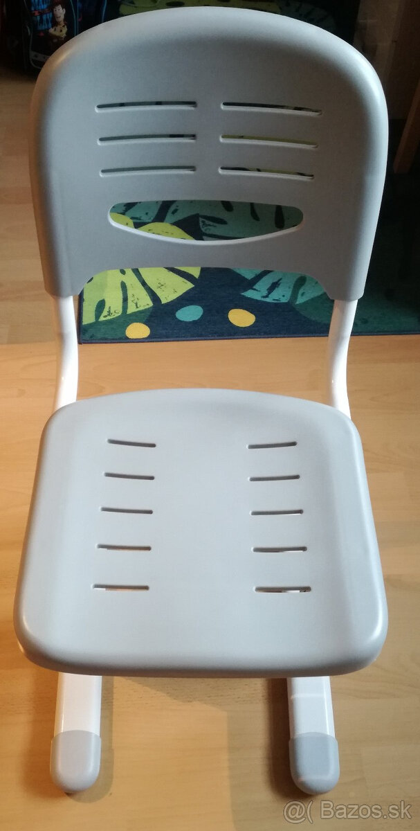 Ergonomická rastúca stolička - 2