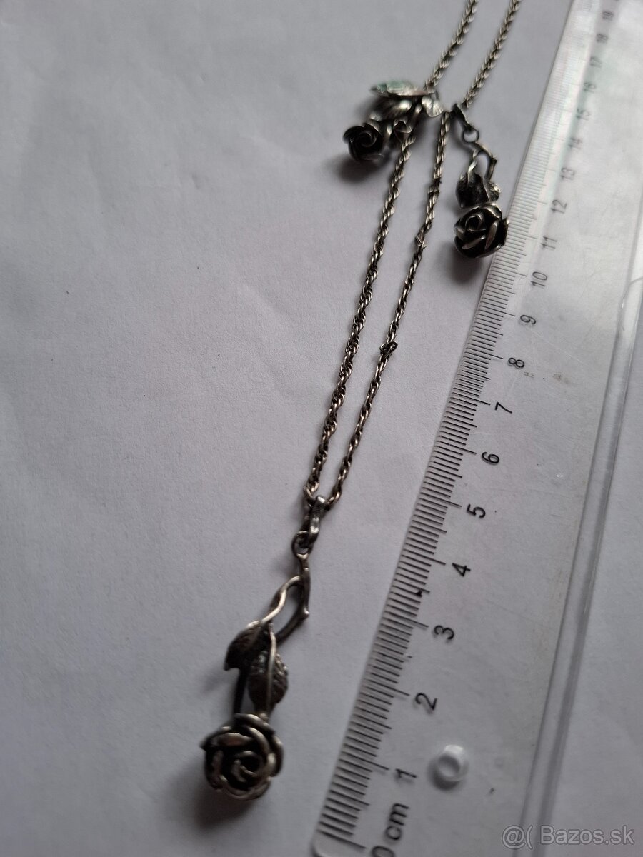 Strieborný náhrdelník s ružičkami - 2
