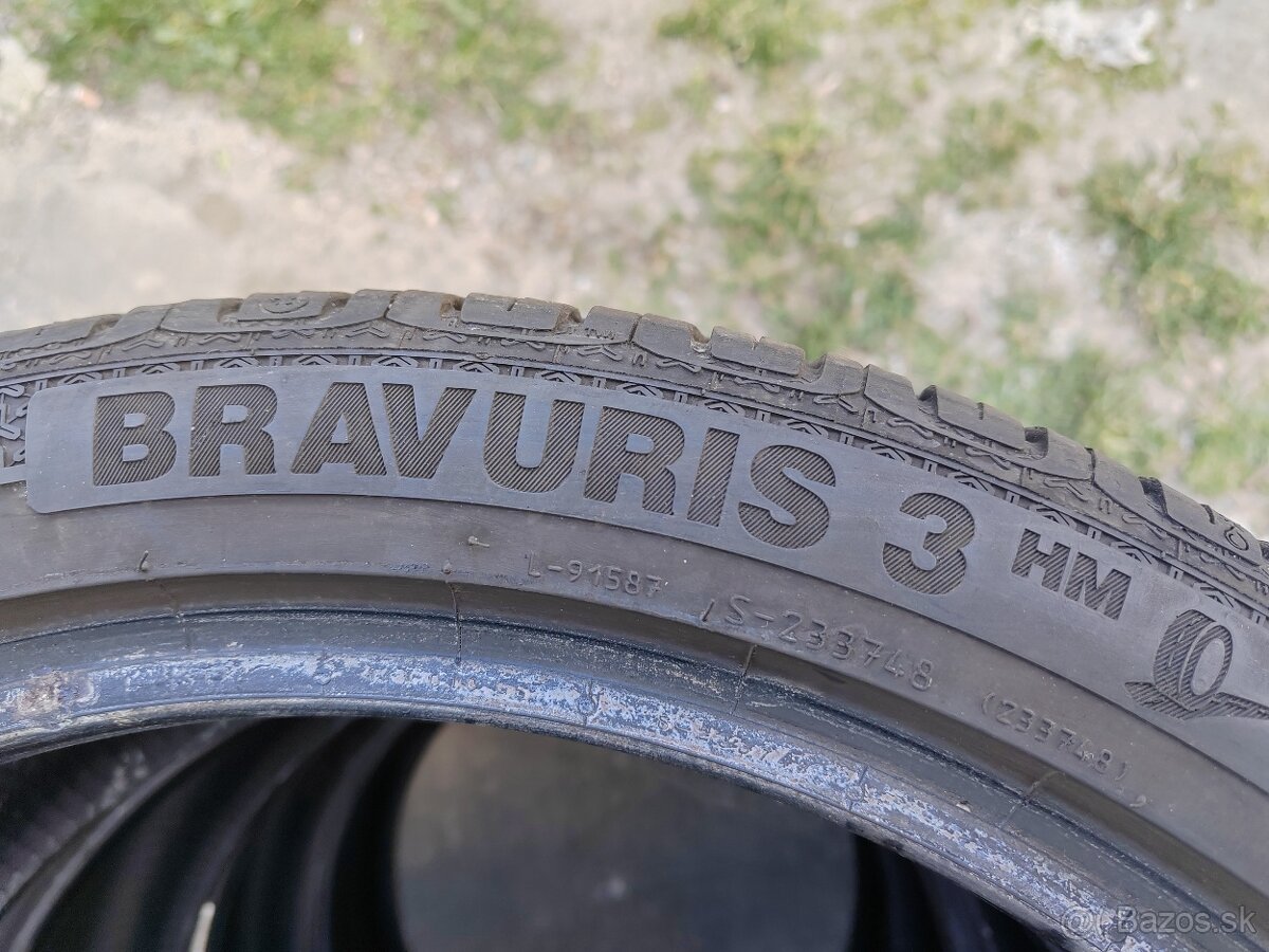 Letné pneumatiky 215/40 R17 - 2