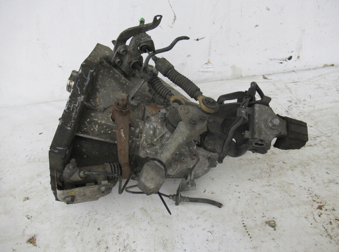 PREVODOVKA TOYOTA YARIS II 2 1.0 - 2