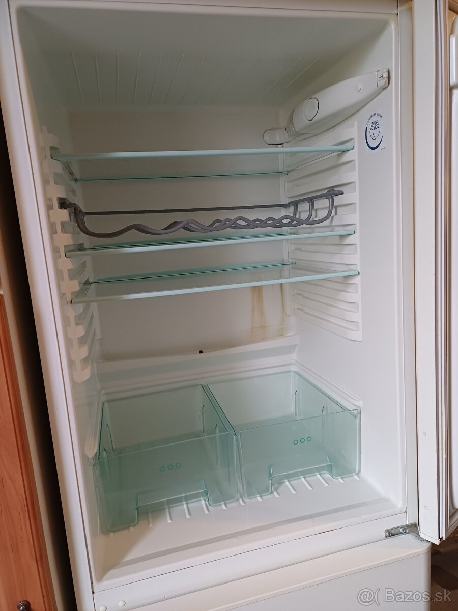 Chladnicka s mraznickou Electrolux - 2