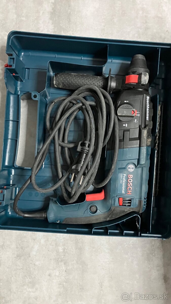 Bosch profesionálne vŕtacie kladivo - 2