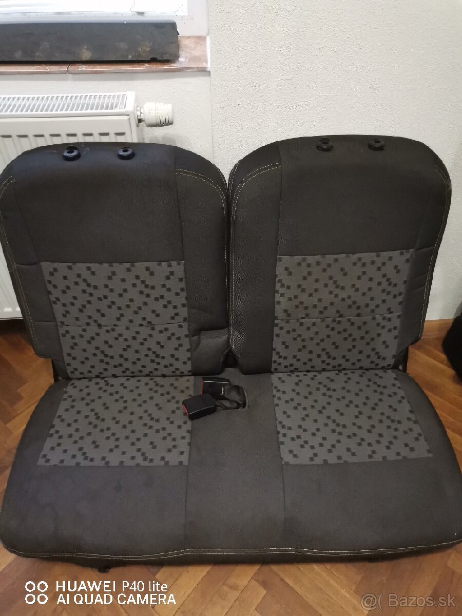 Logan lodgy sedačka - 2