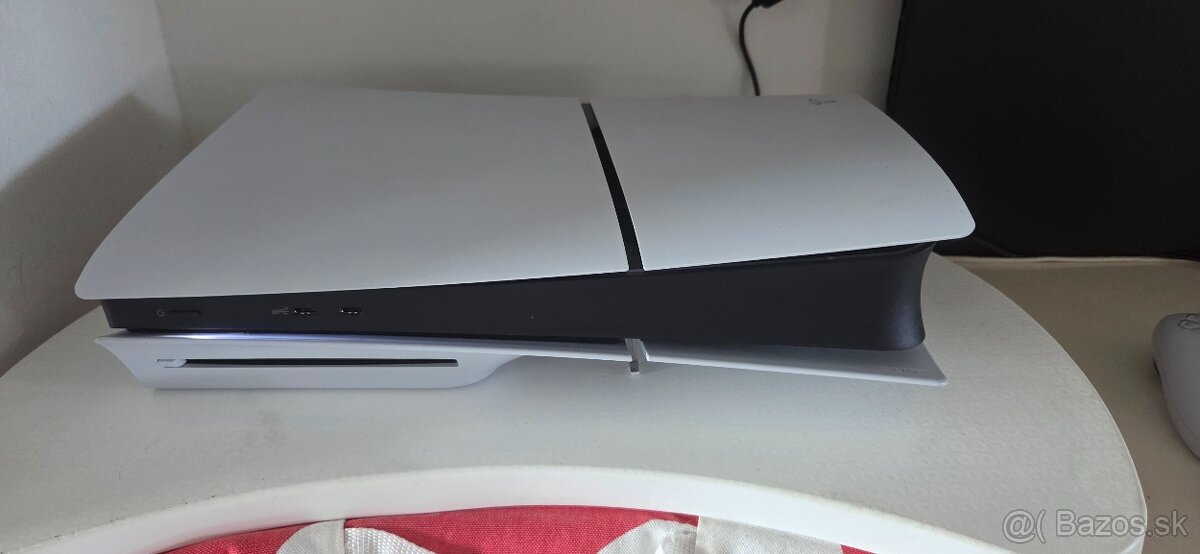 PS5 SLIM 1TB s mechanikou - 2