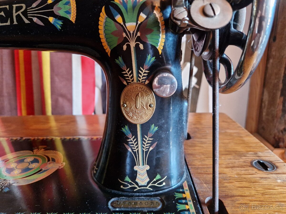 Starožitný šijací stroj Singer 66K, r. 1930 - 2