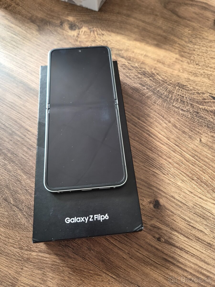 Samsung Galaxy Z Flip 6 - 2