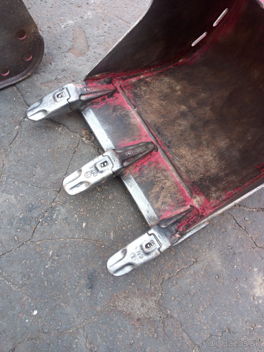 Lyžice varechy Takeuchi MH03 - 2