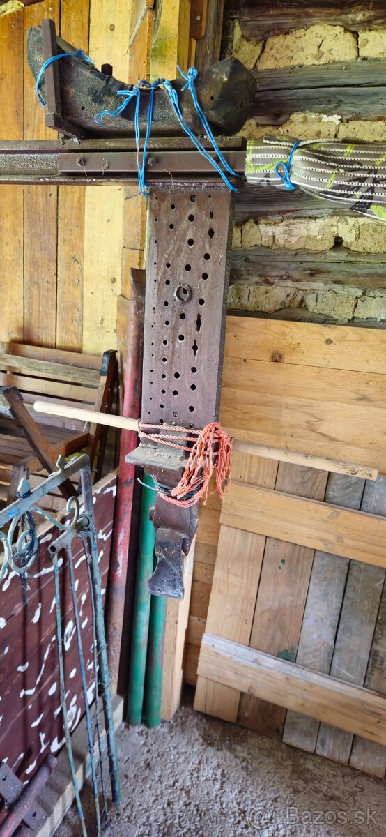 Doma vyrobena kalacka na drevo s pomocnou pruzinou - 2