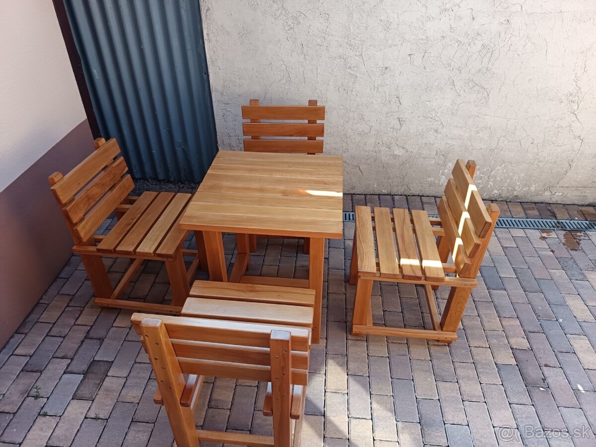 Záhradné sedenie. - 2