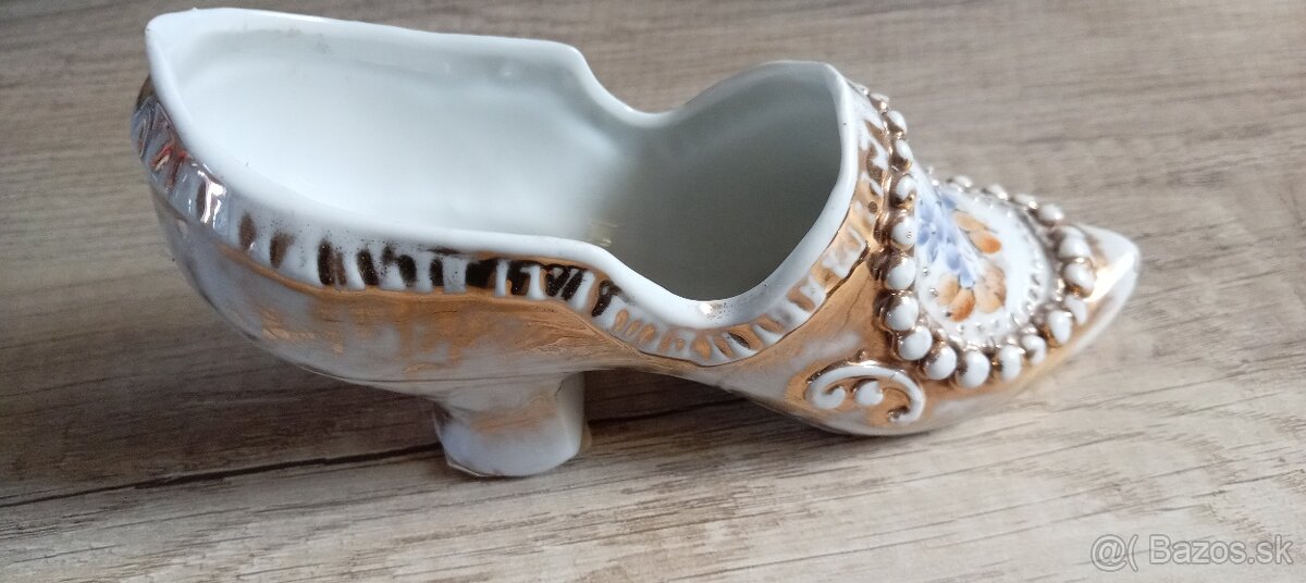 Porcelánova topanka - 2