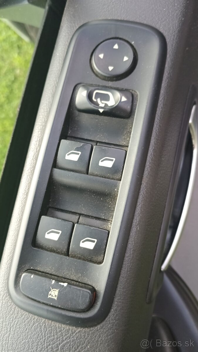 Peugeot 807 nepojazdny 8miest - 2