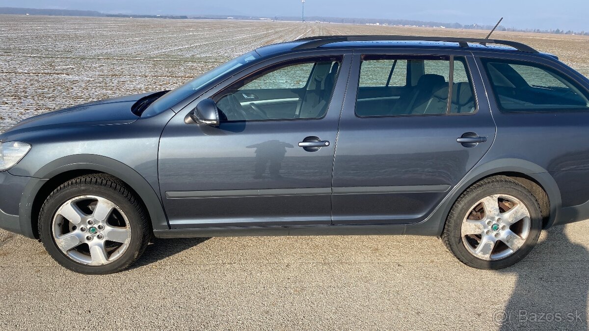 Škoda Octavia scout 2,0 TDI 4x4 - 2