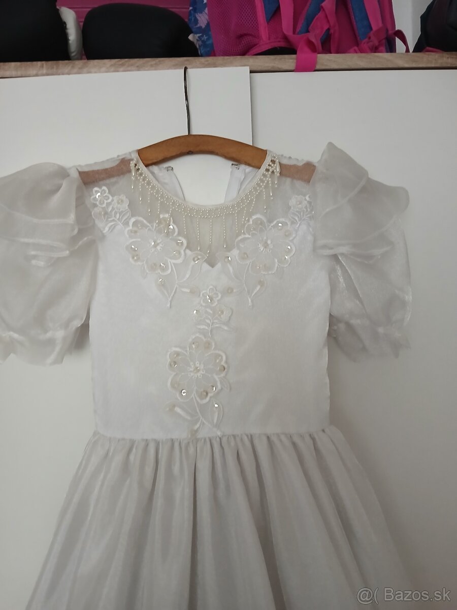 Šaty na sv.primanie - 2