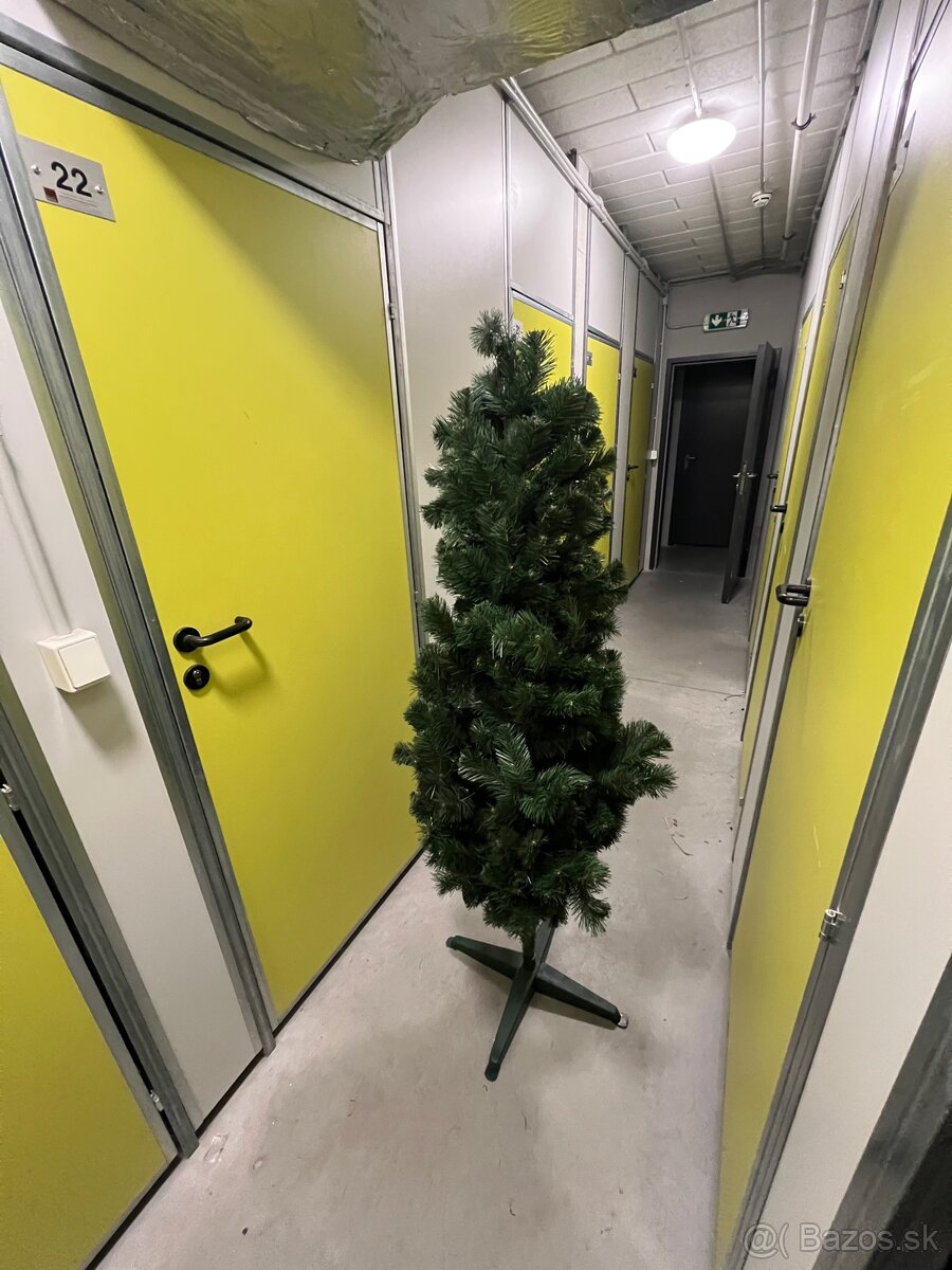 Umelý vianočný stromček 180 cm - 2