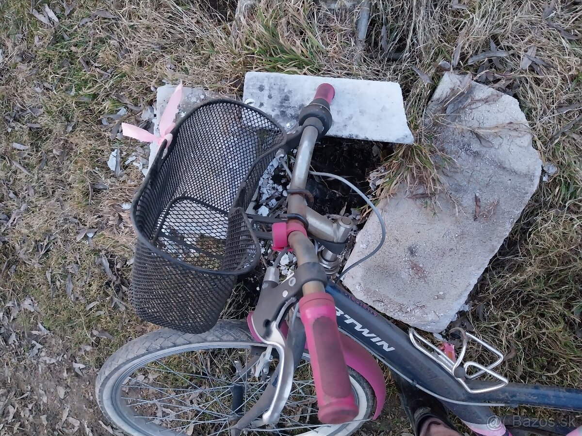 Dievčenský bicykel - 2