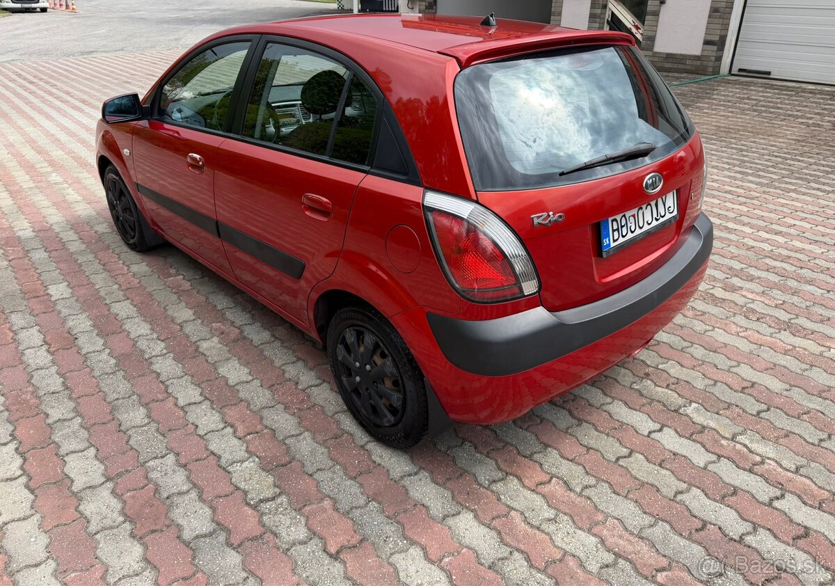 Kia Rio 1.4 benzín - 2
