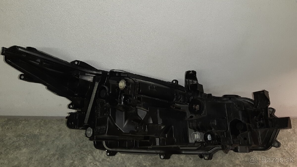 Toyota E210, E21, r.2021, Ĺ predný LED svetlomet - 2