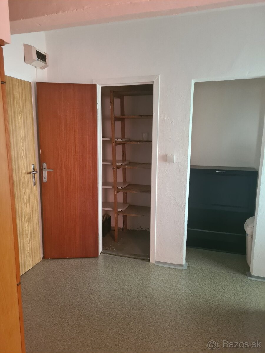 Predám veľký 2i byt - 2
