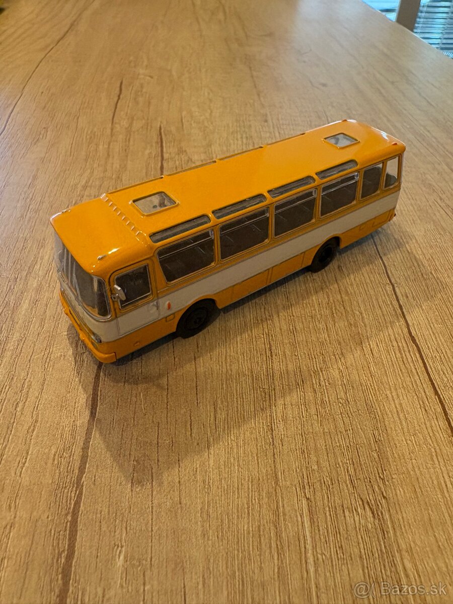Autobusy Deagostini 1:72 - 2