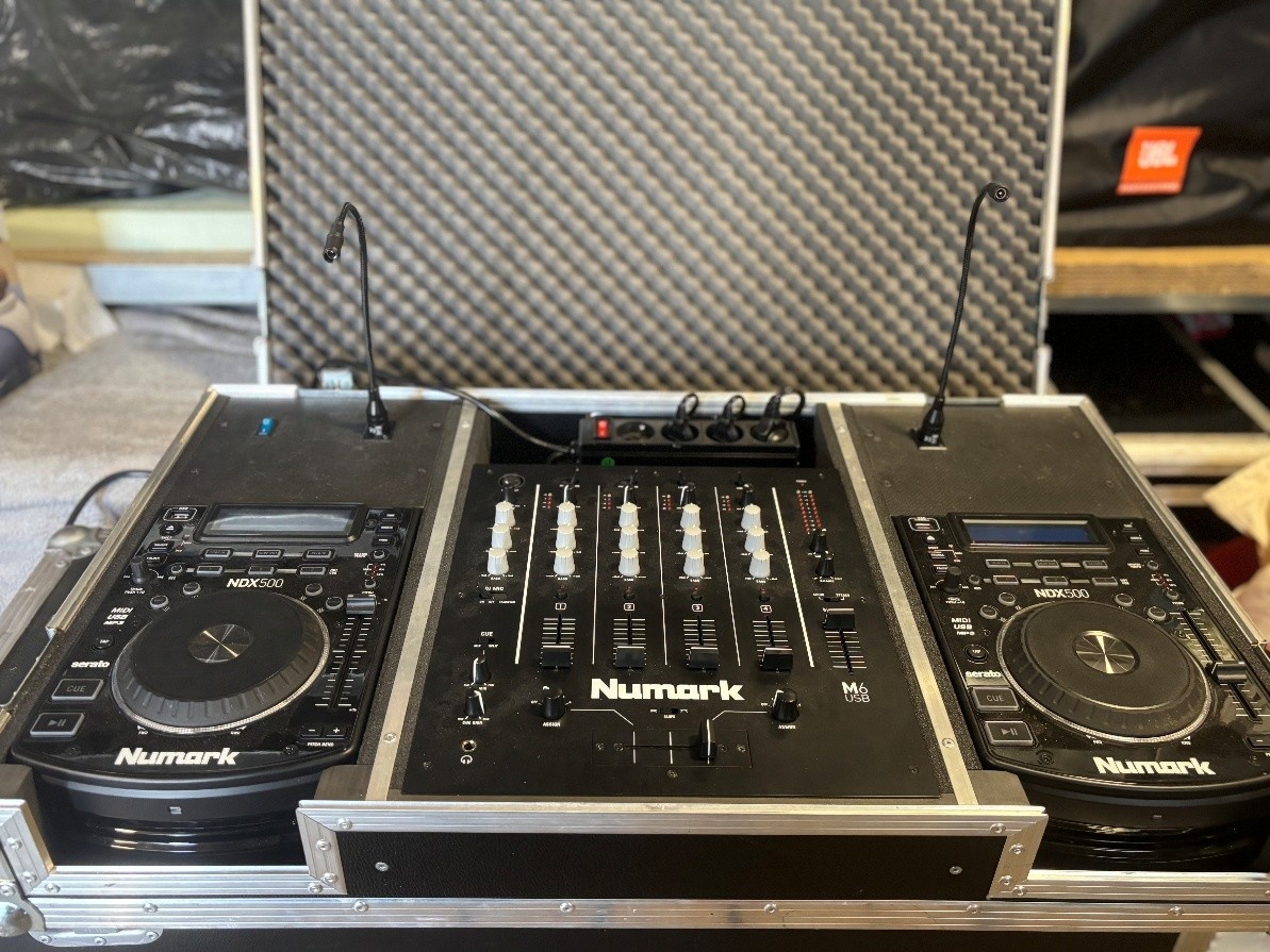 Mixpult Numark M6USB - Prehrávač Numark NDX 500 CD/USB - 2