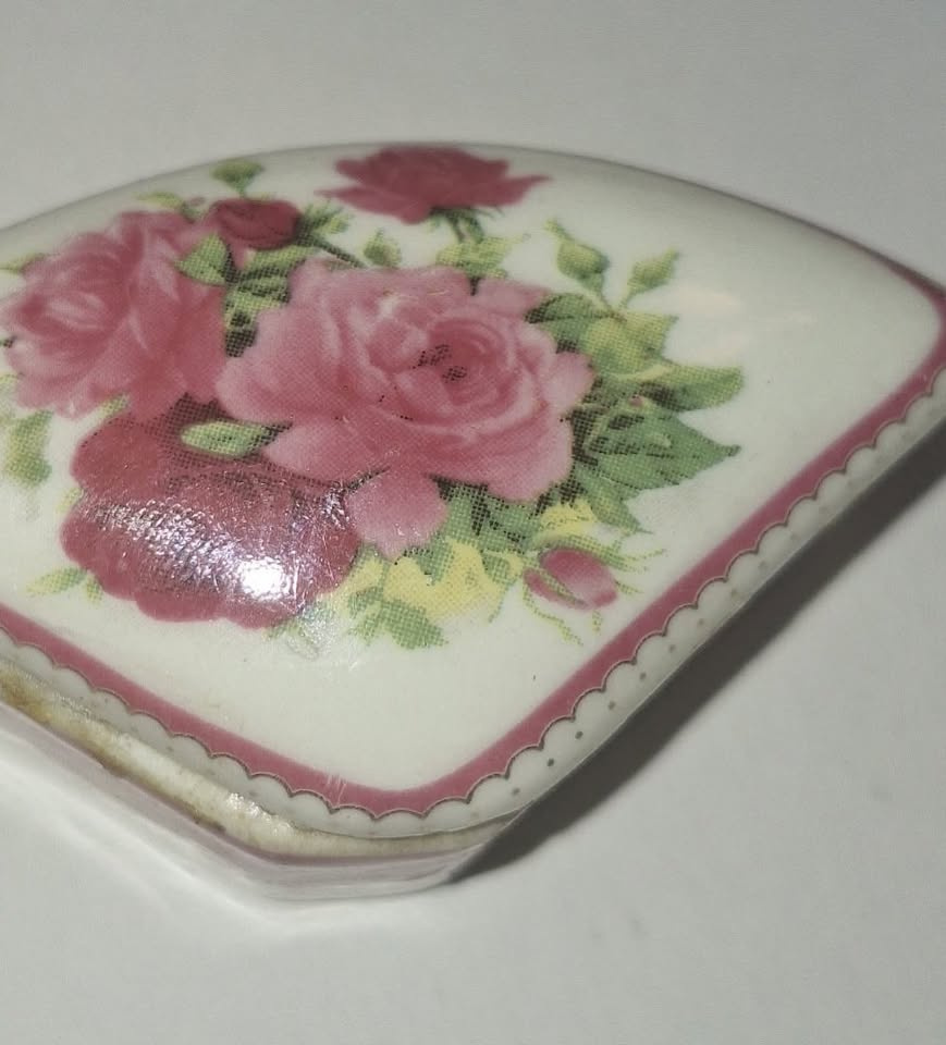 malá porcelánová dóza - 2