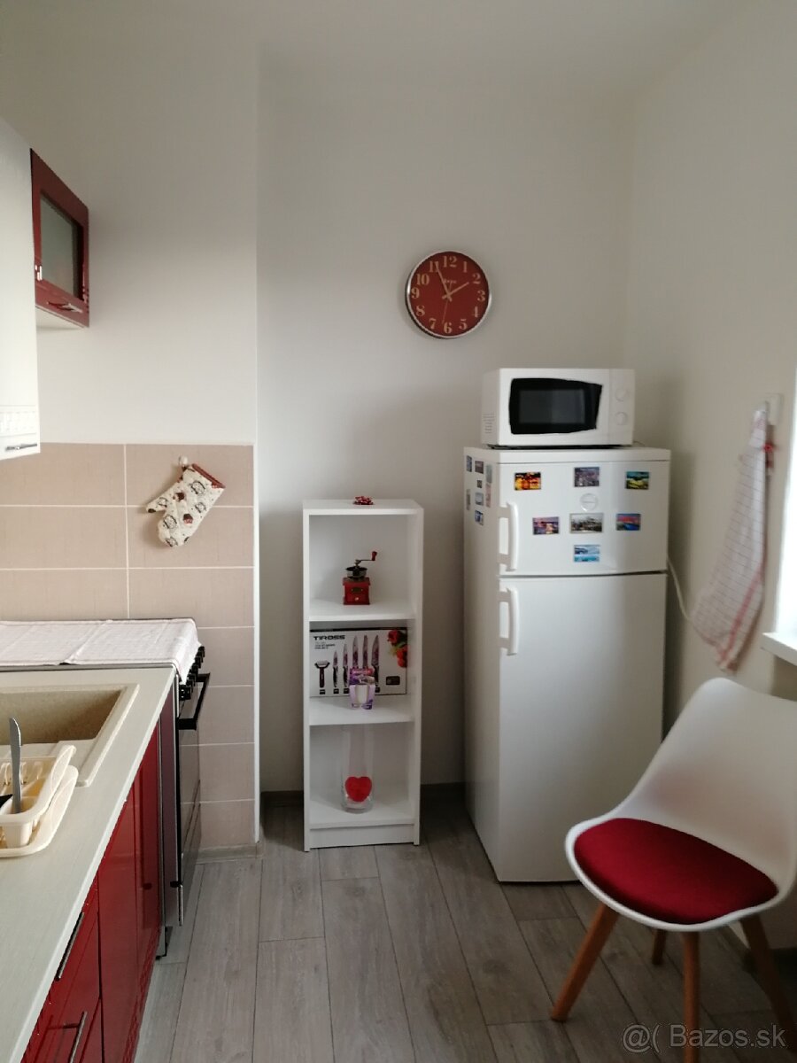 1 izb. byt v centre Lipt. Mikuláša. - 2