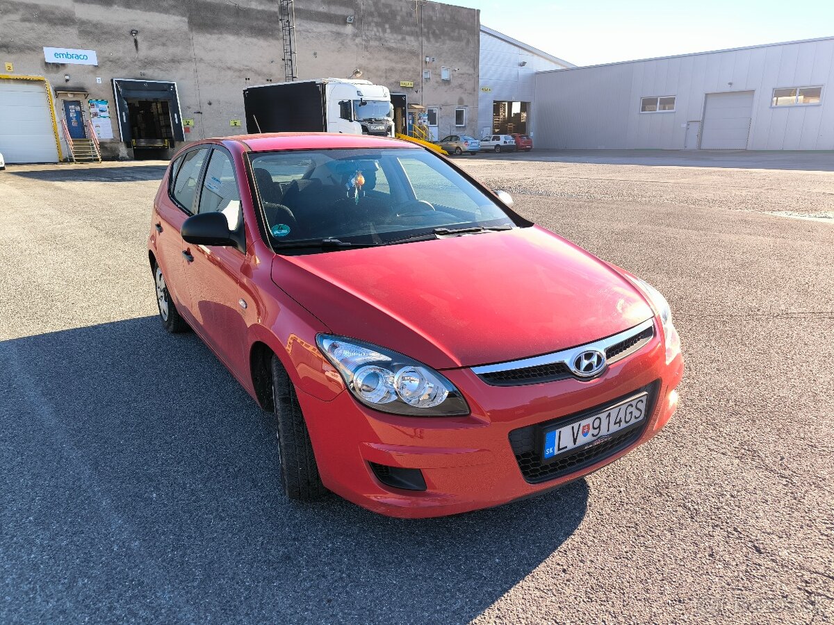 Hyundai I30 1,6 diesel CRDi 66kw - 2