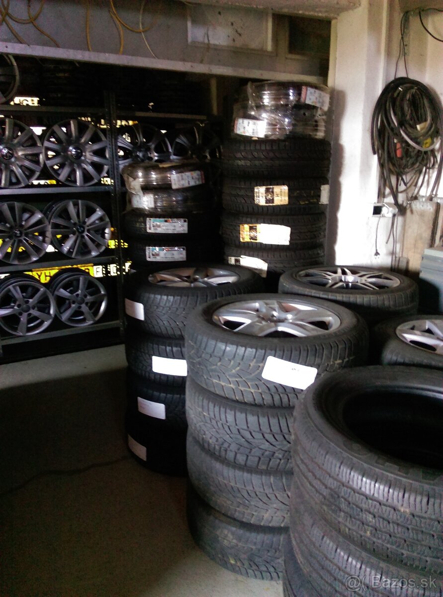 ZIMNE PNEUMATIKY- 205/65/16 C- AKO NOVE NA DODAVKU. - 2