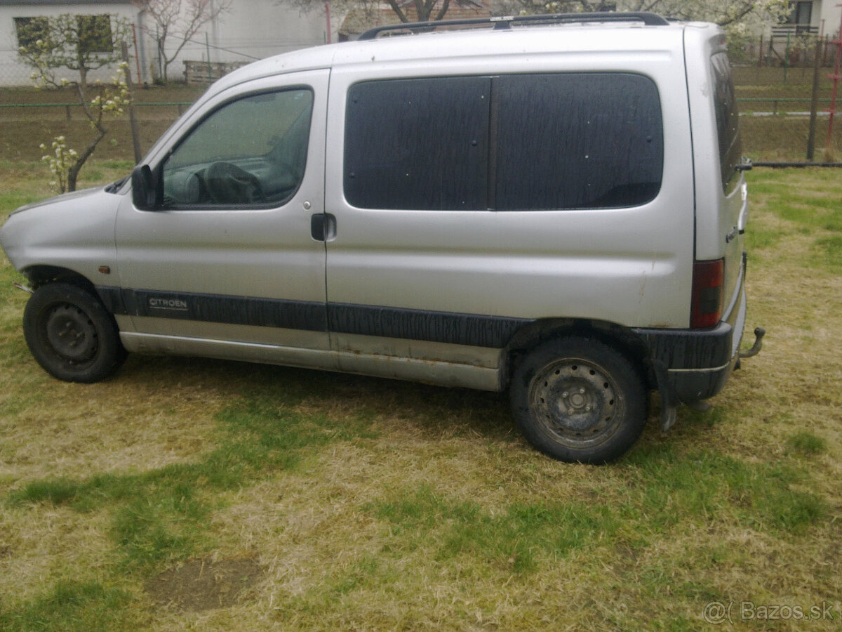 Rozpredám Citroen Berlingo 1,9d 50 aj 51kw a 1,4i 55kw rv.98 - 2