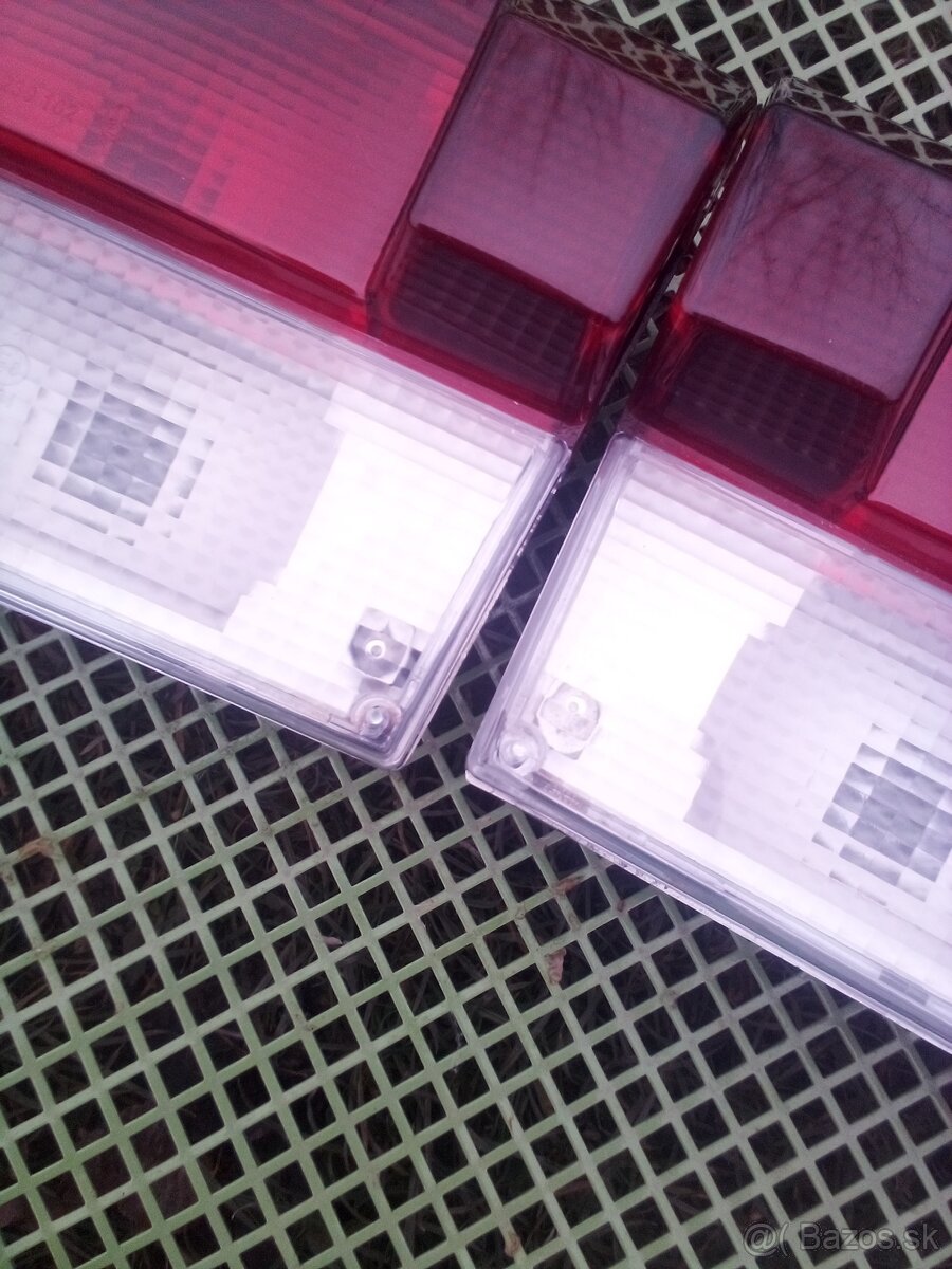 zadné svetlá skoda 105,120,125,130,135,136,rapid - 2