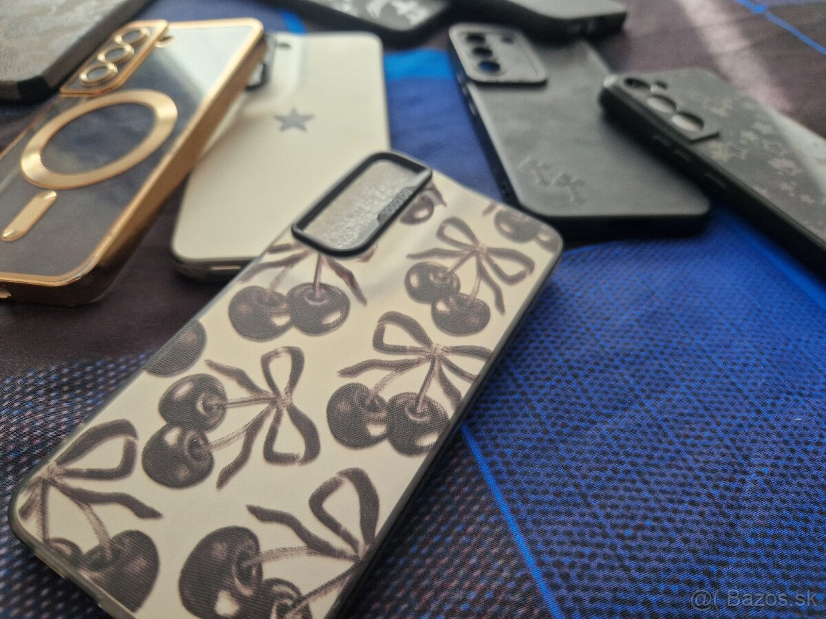 Malo použivané kryty na Samsung s22 - 2