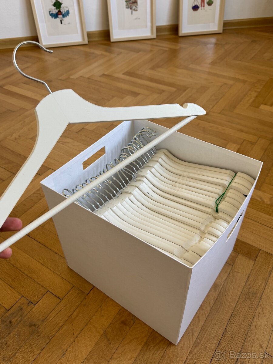 Vešiaky na textil, rôzne druhy, - 2