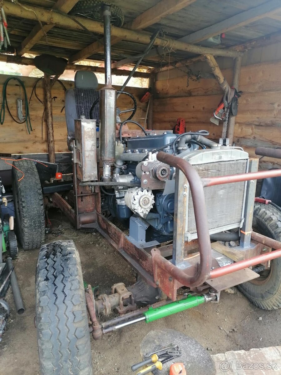 Predám malotraktor 4x4 - 2