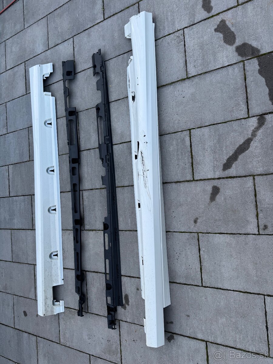 Mercedes Benz GLE - kryt prahu - 2