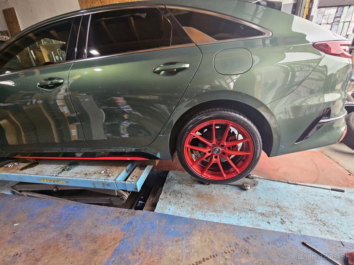 O.z. racing leggera 5x114,3 225/40R18 - 2