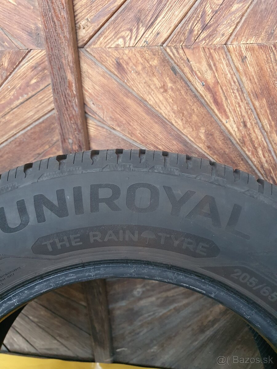 Predam pneu 205/65 R15 - 2