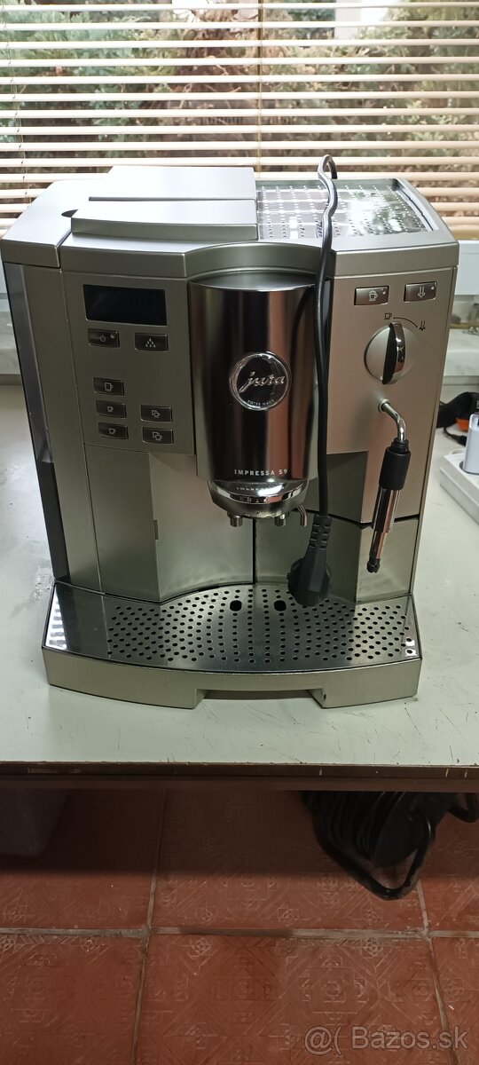 predam kavovar jura S95 - 2