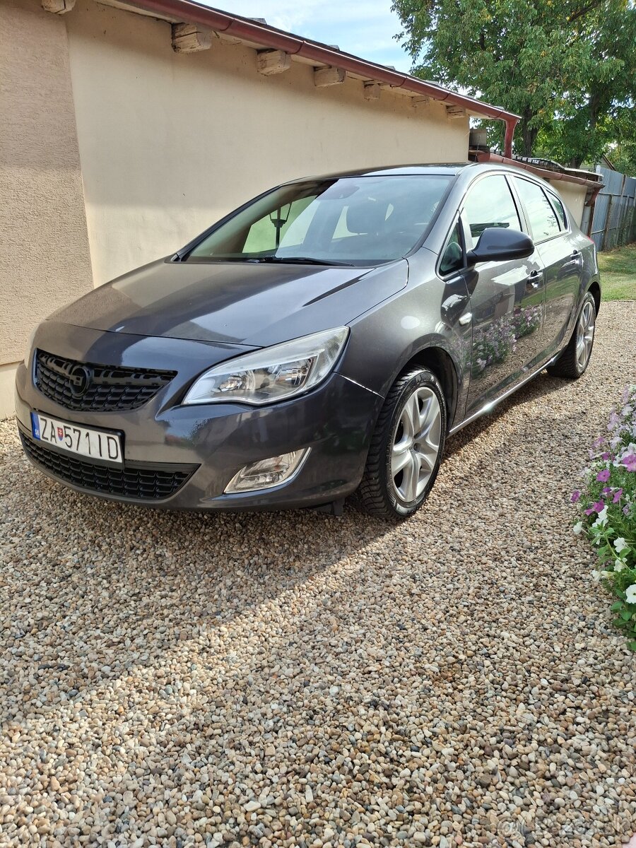 Predám opel astra j - 2