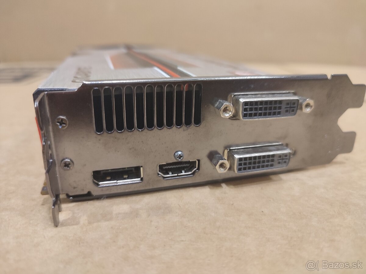 Ati radeon HD5870 GIGABYTE - 2