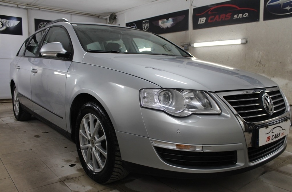 Volkswagen Passat Variant 2.0 TDI Trendline DSG - 2