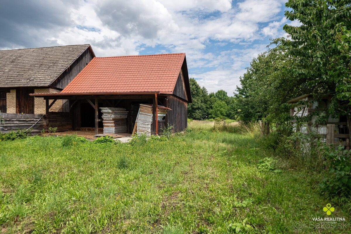 KRÁSNY POZEMOK SO STARŠÍM RODINNÝM DOMOM - POLUVSIE - 2