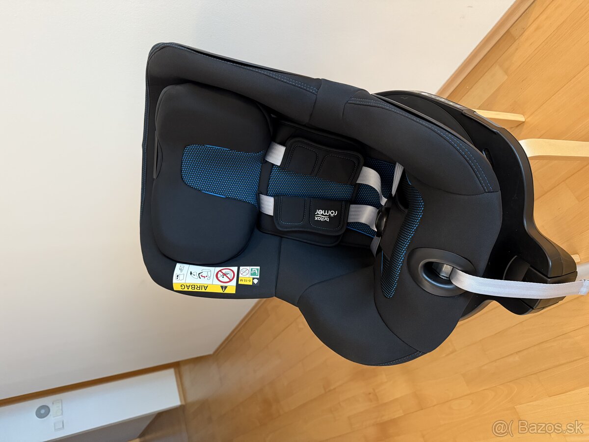 Britax Romer Dualfix M i-size Cool Flow + comfort cover - 2