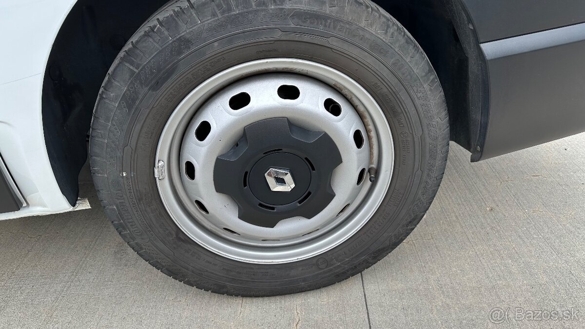 Renault Trafic stredové puklice - 2