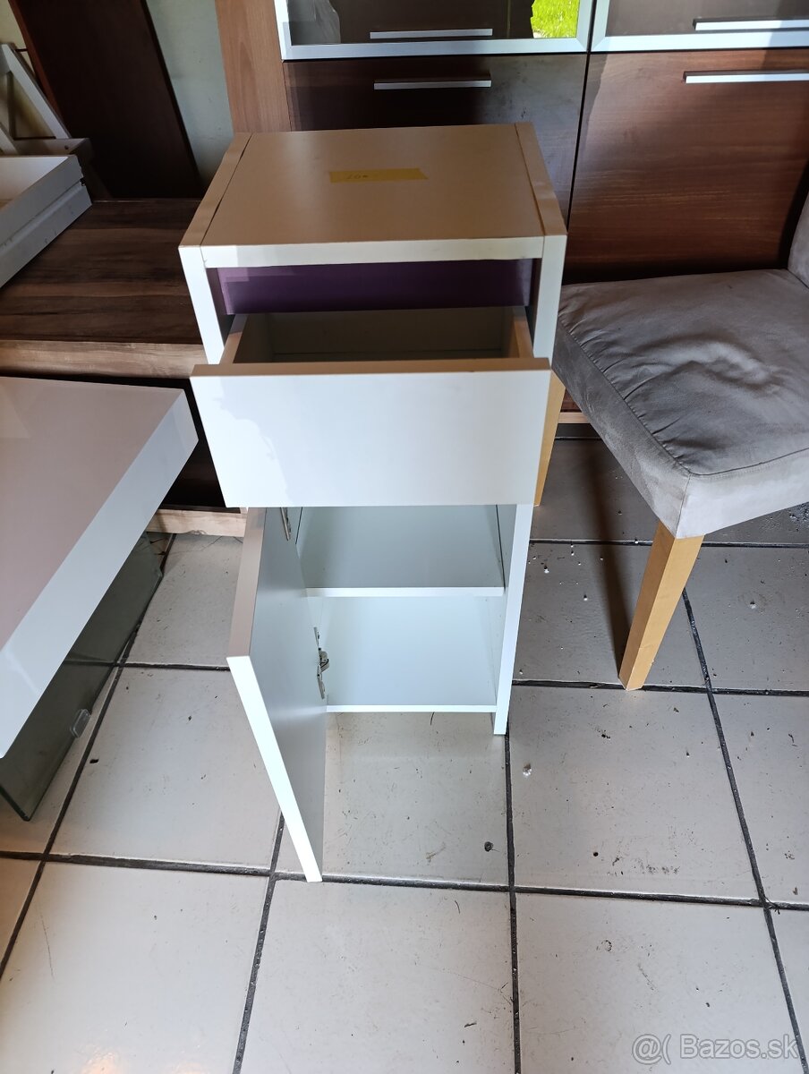 Kúpeľňová skrinka - 2