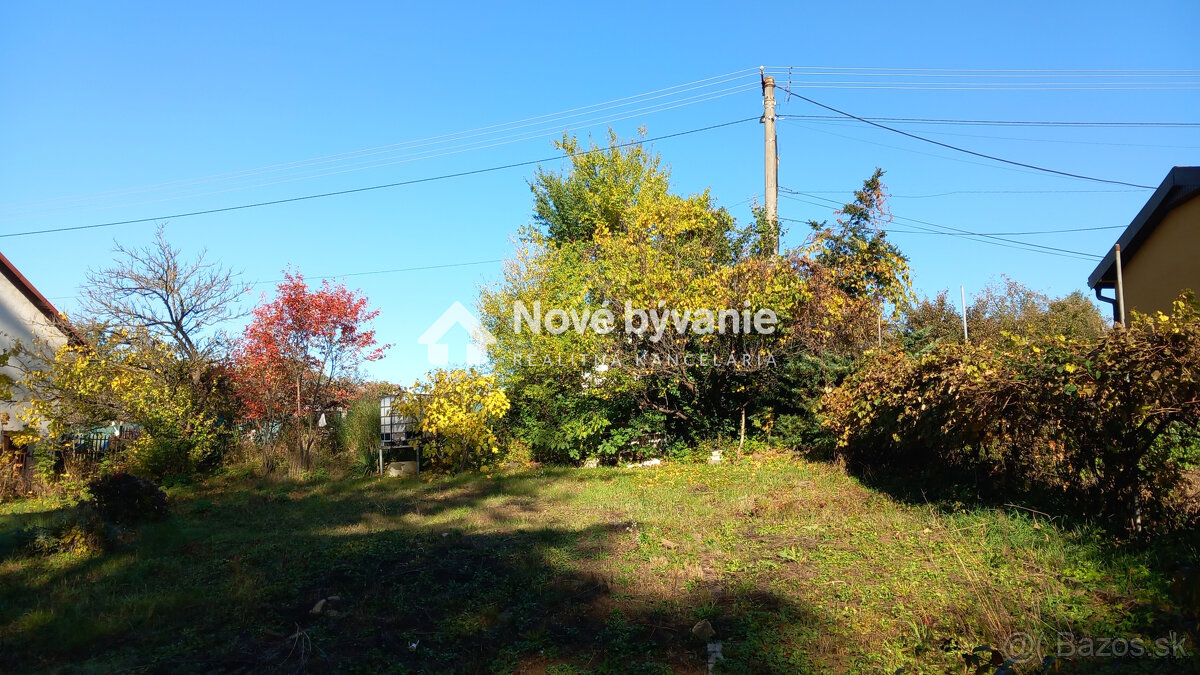 Vzácny pozemok blízko centra mesta Humenné - 2