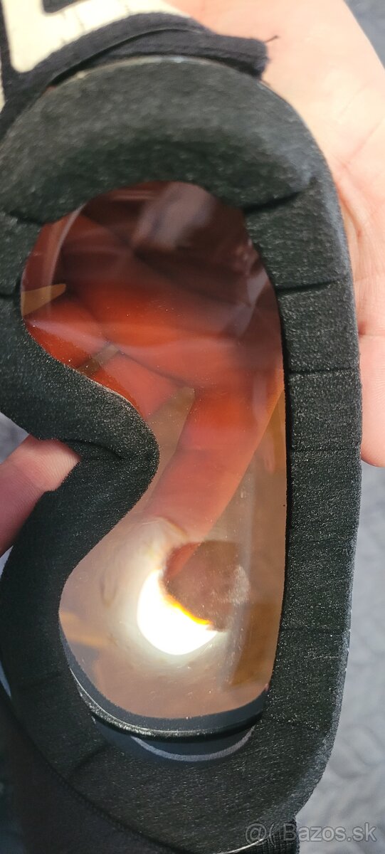 Prilba a okuliare - 2