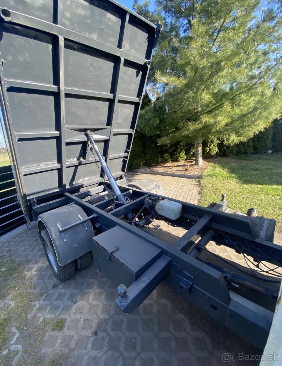 Iveco Daily IV Vyklapač - 2