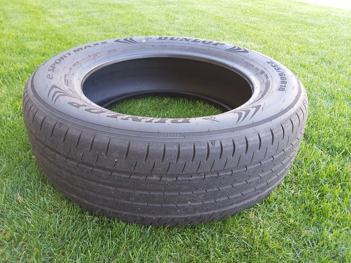 Pneumatiky 235/60/18 - 2