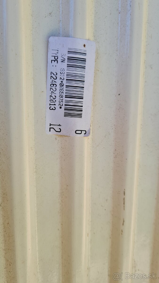 Predám radiator 80x90 - 2